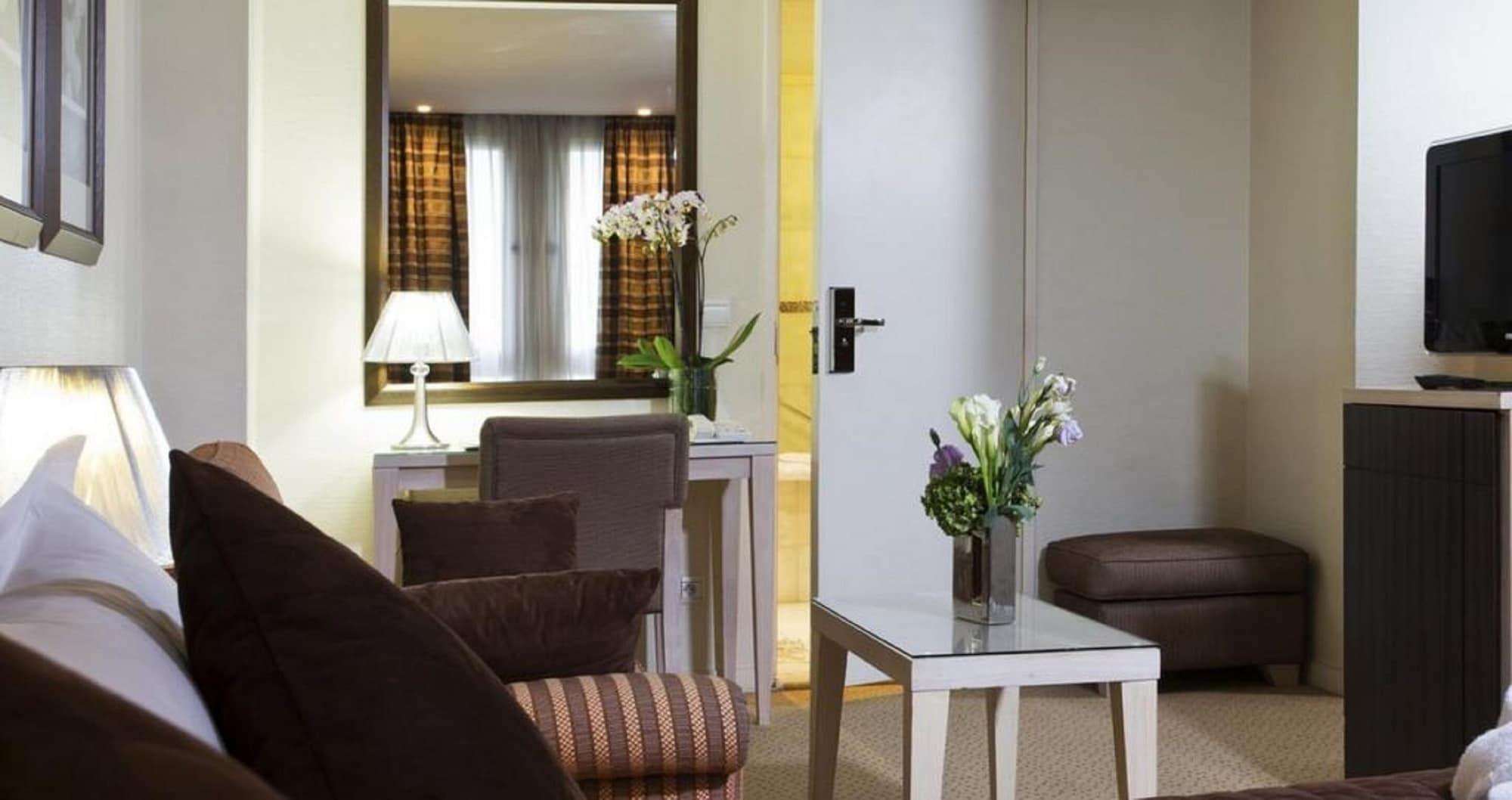 Hotel Le Pera Paris Ngoại thất bức ảnh