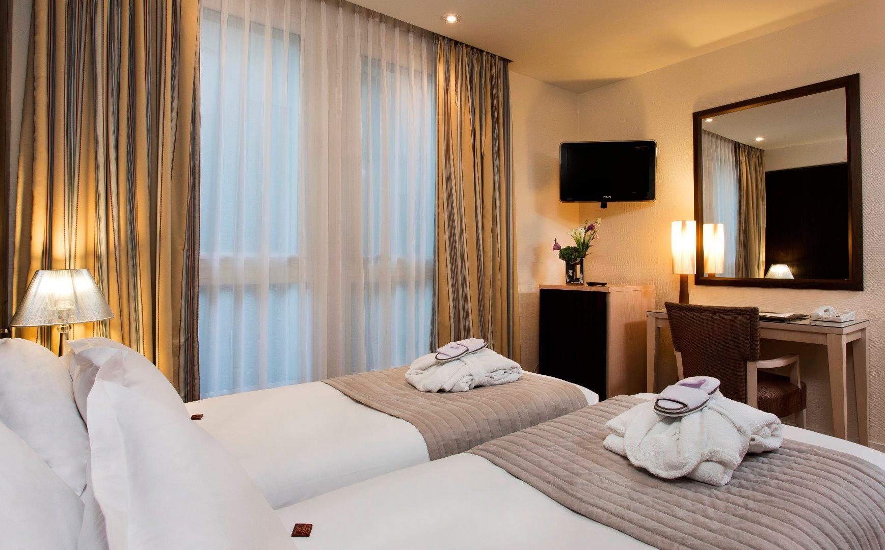 Hotel Le Pera Paris Ngoại thất bức ảnh