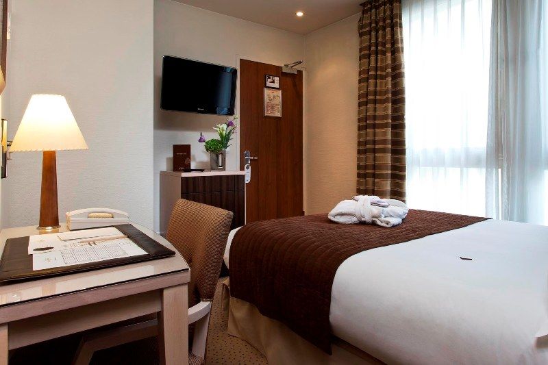 Hotel Le Pera Paris Ngoại thất bức ảnh