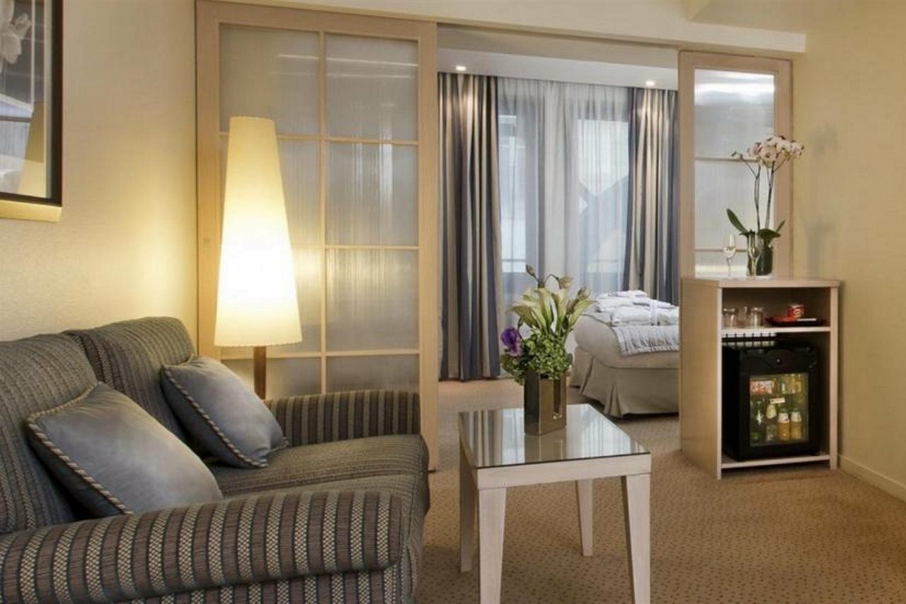 Hotel Le Pera Paris Ngoại thất bức ảnh
